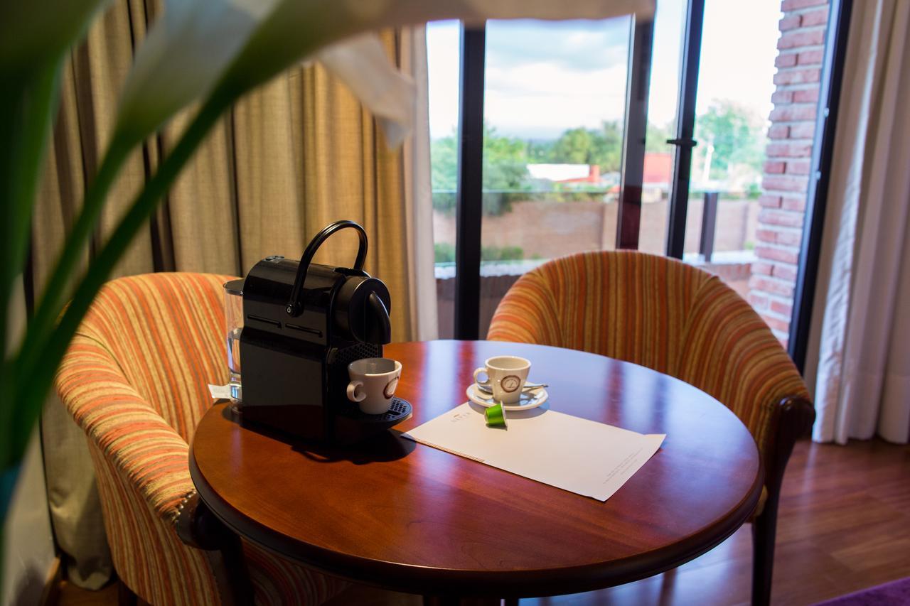 Neper Hotel 4*